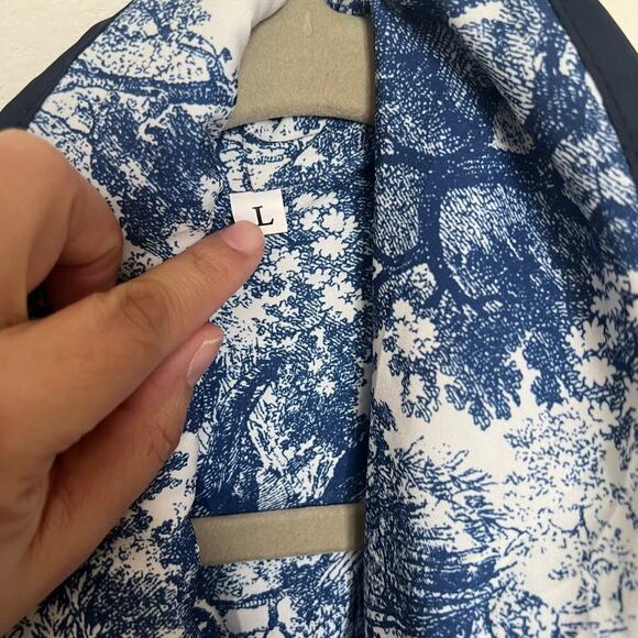 Women's Cropped Floral Quilted Open‎ Front Puffer Jacket White Blue Size Large - Picture 9 of 10